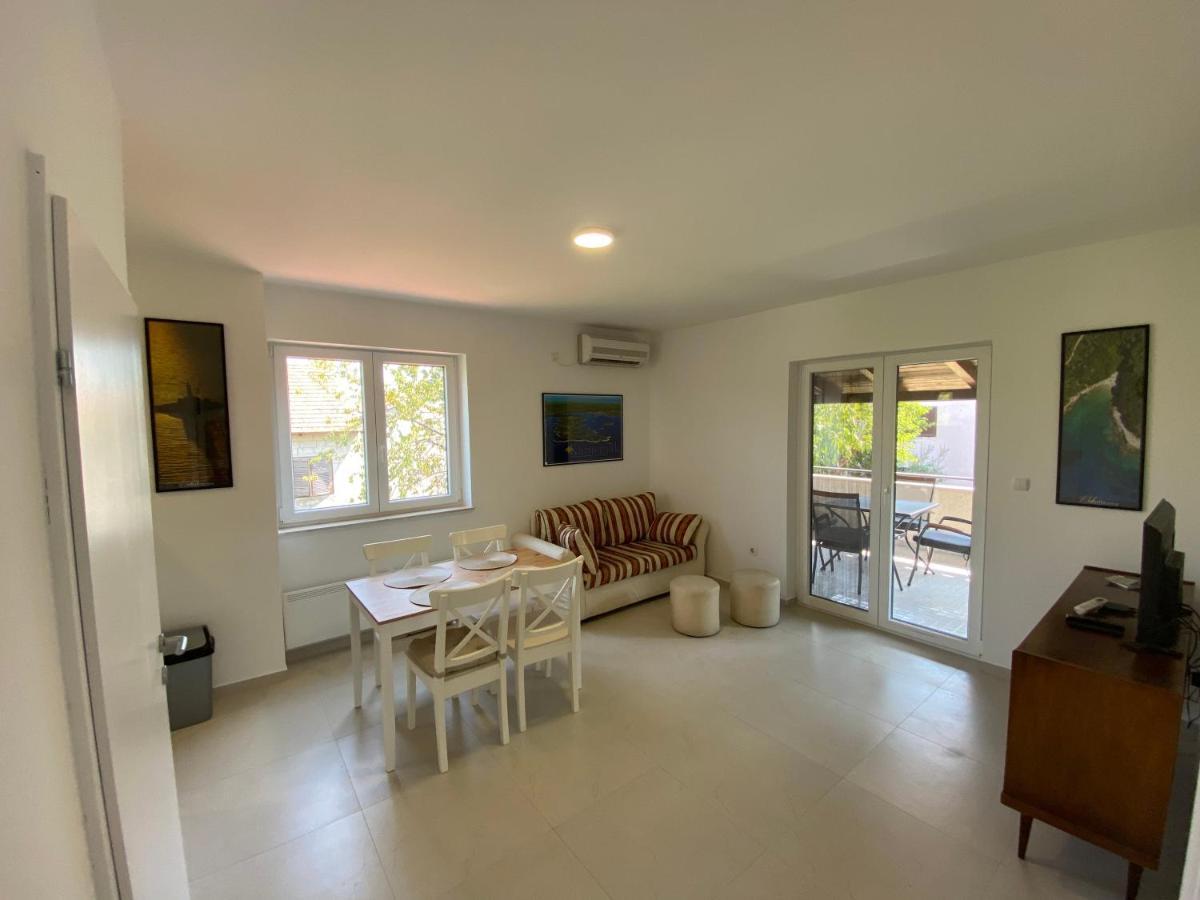 Maris Apartment Премантура Екстериор снимка